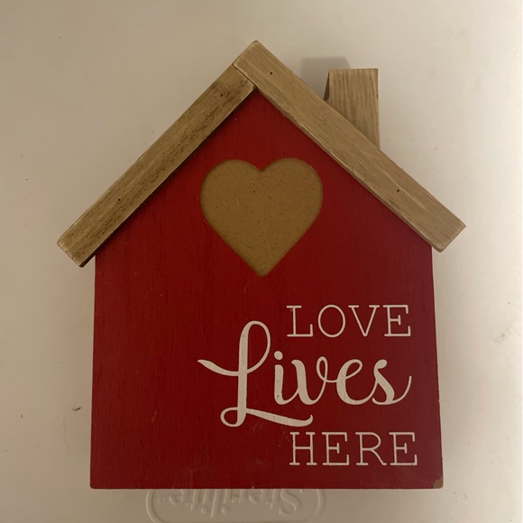 Hobby Lobby Other - Hobby lobby valentine wood house - new